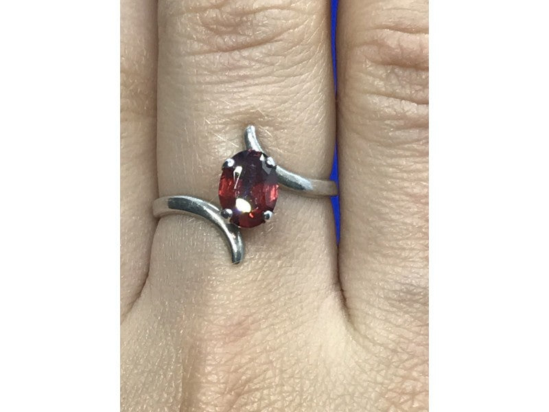 925 Sterling Silver Garnet Ring Size 8