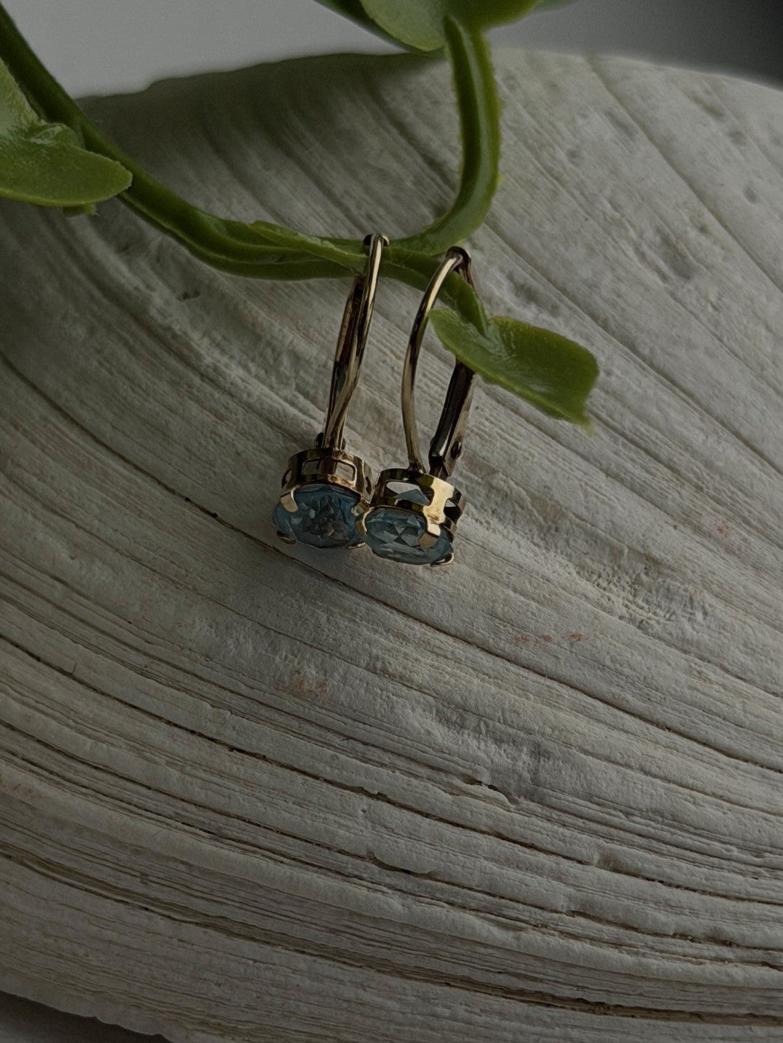 Beautiful 10K Yellow Gold Blue Topaz Leverback Earrings