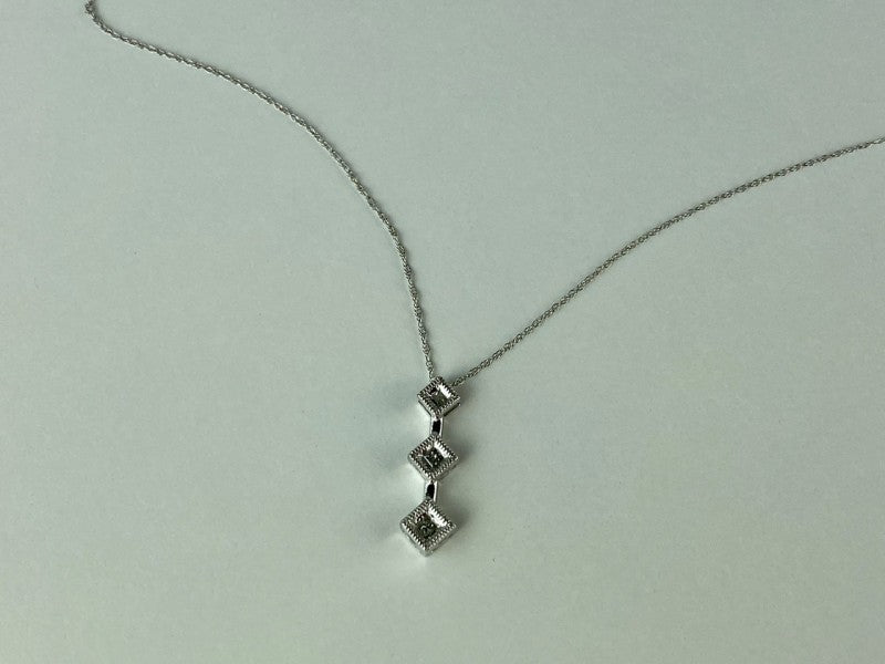 10K White Gold Diamonds Chain With Pendant
