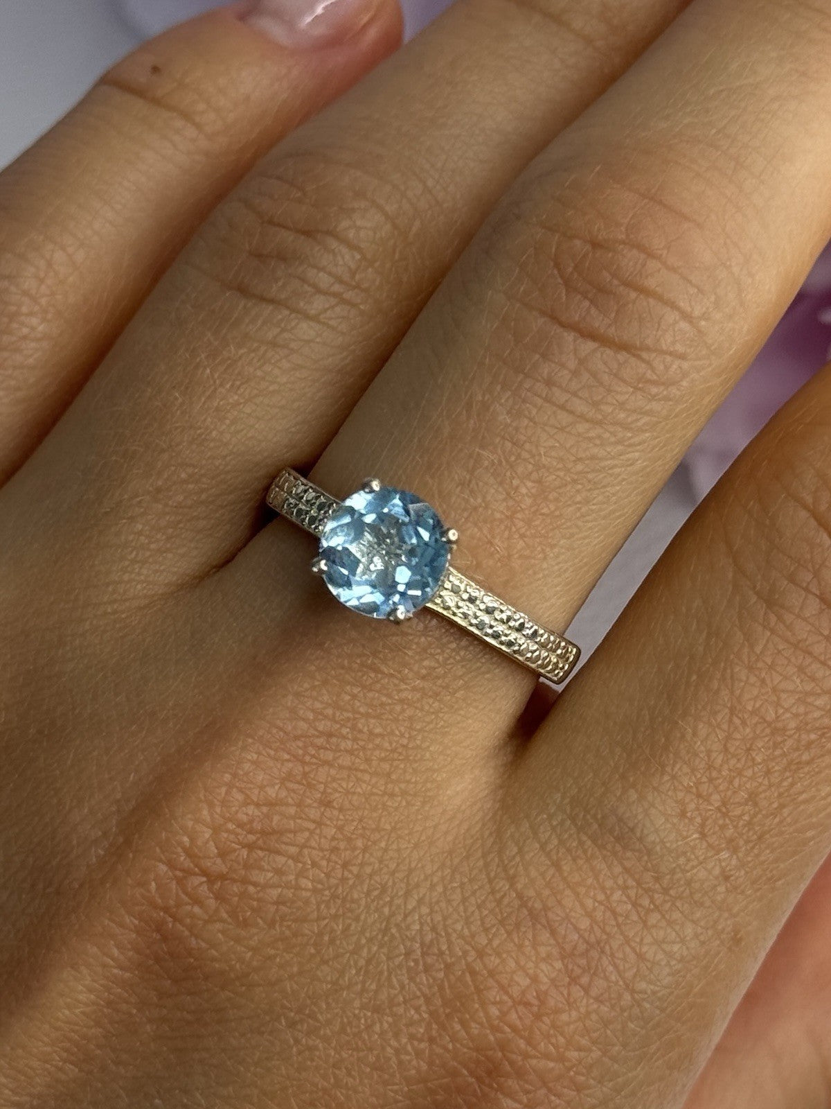 Beautiful 925 Sterling Silver Topaz Ring Size 10