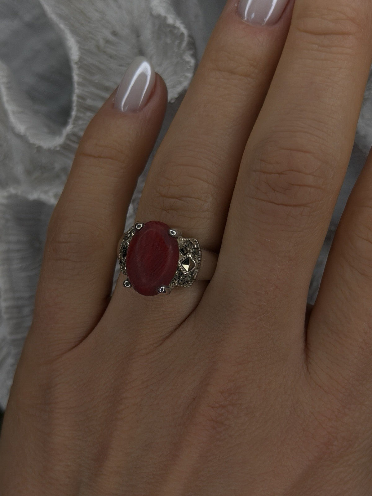 Vintage 925 Sterling Silver Red Jade & Marcasite Ring Size 6.5