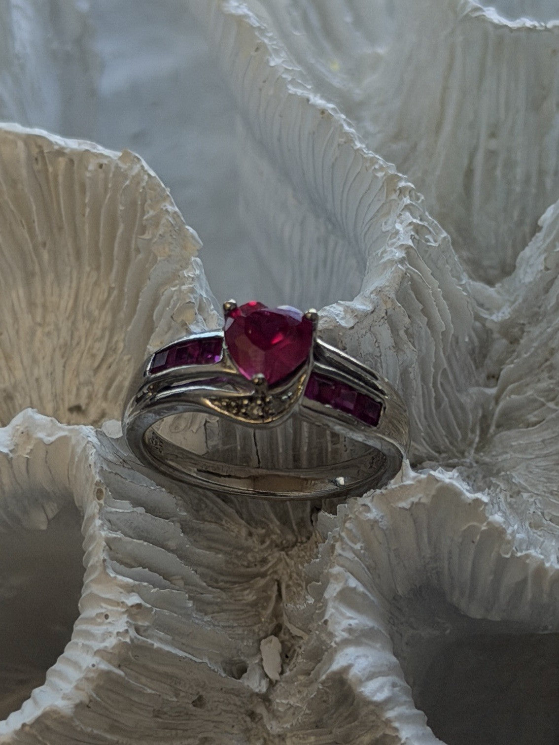 925 Sterling Silver Pink Topaz Heart Ring Size 7