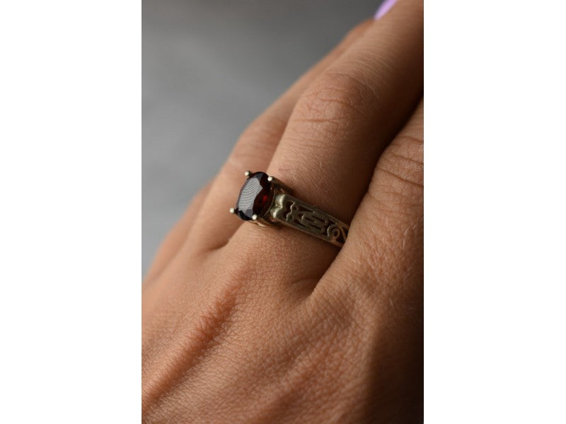 Vintage 925 Sterling Silver Spessartine Ring Size 9