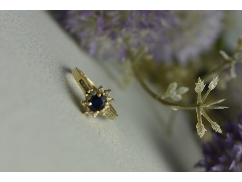 14K Yellow Gold Dark Blue Spinel & Diamonds Ring Size 5.5