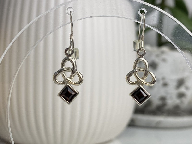 925 Sterling Silver Garnet Earrings