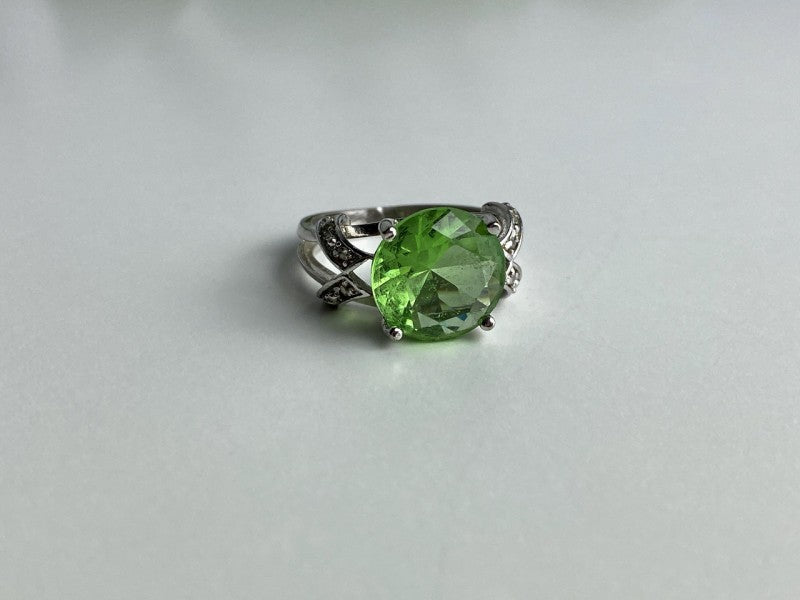 925 Sterling Silver CZ Ring Size 7