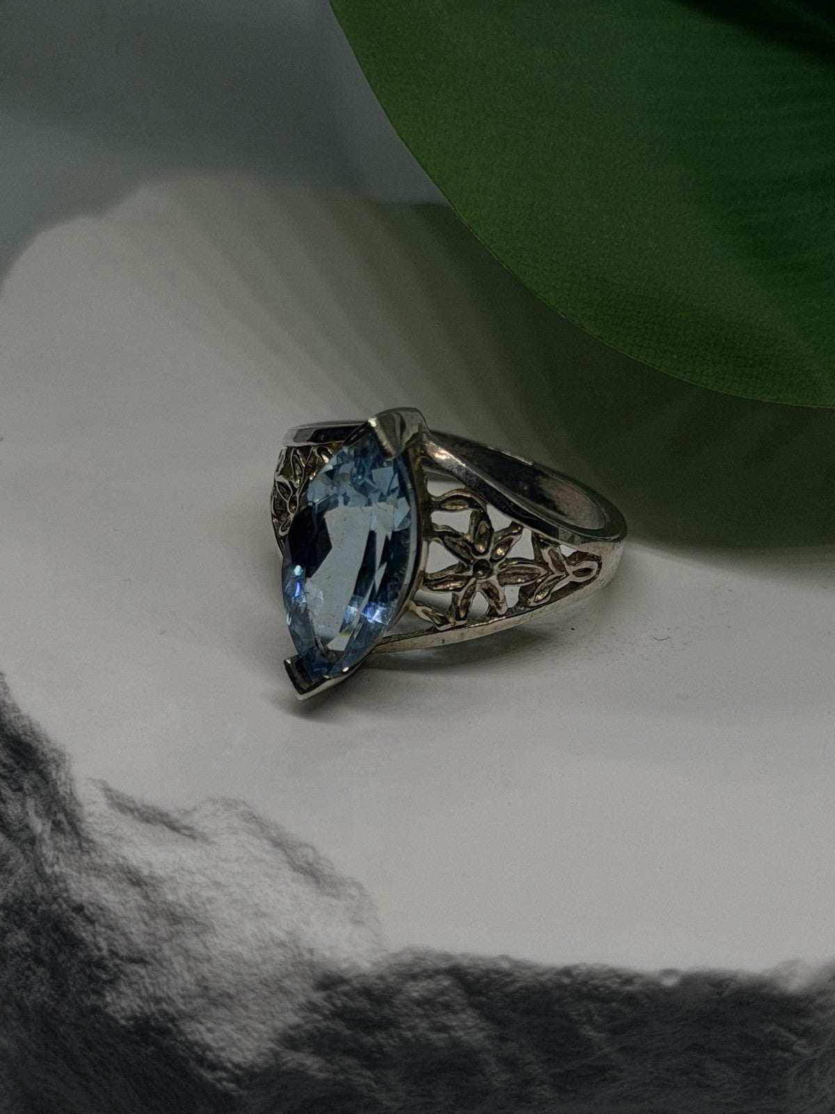 Flowers 925 Sterling Silver Blue Topaz Marquise Ring Size 6