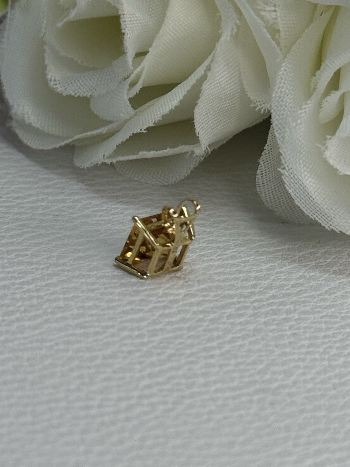 10K YELLOW GOLD CITRINE PENDANT LENGTH 0.40 INCH