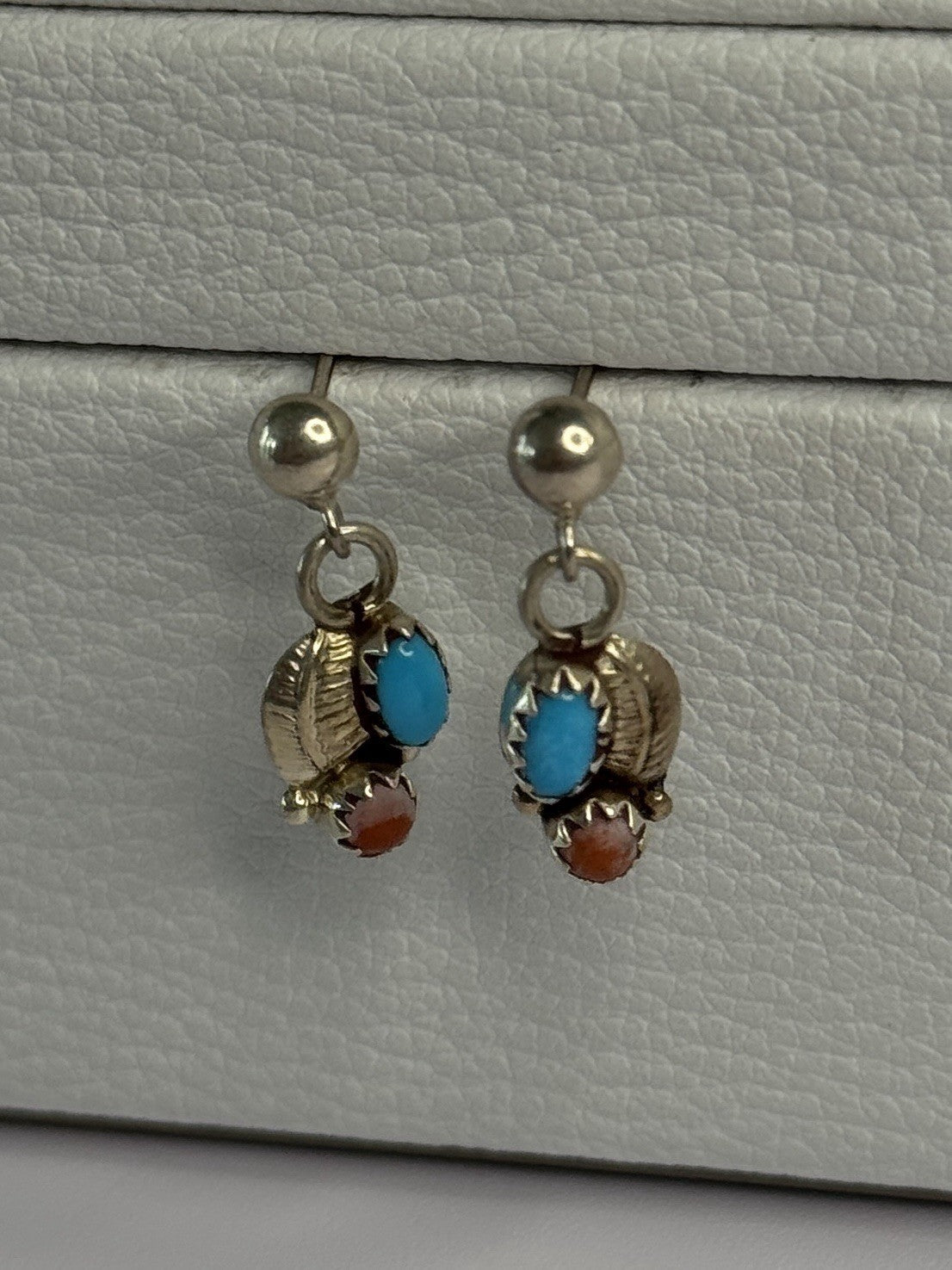 Vintage 925 Sterling Silver Turquoise & Carnelian Earrings Length 0.70 Inch