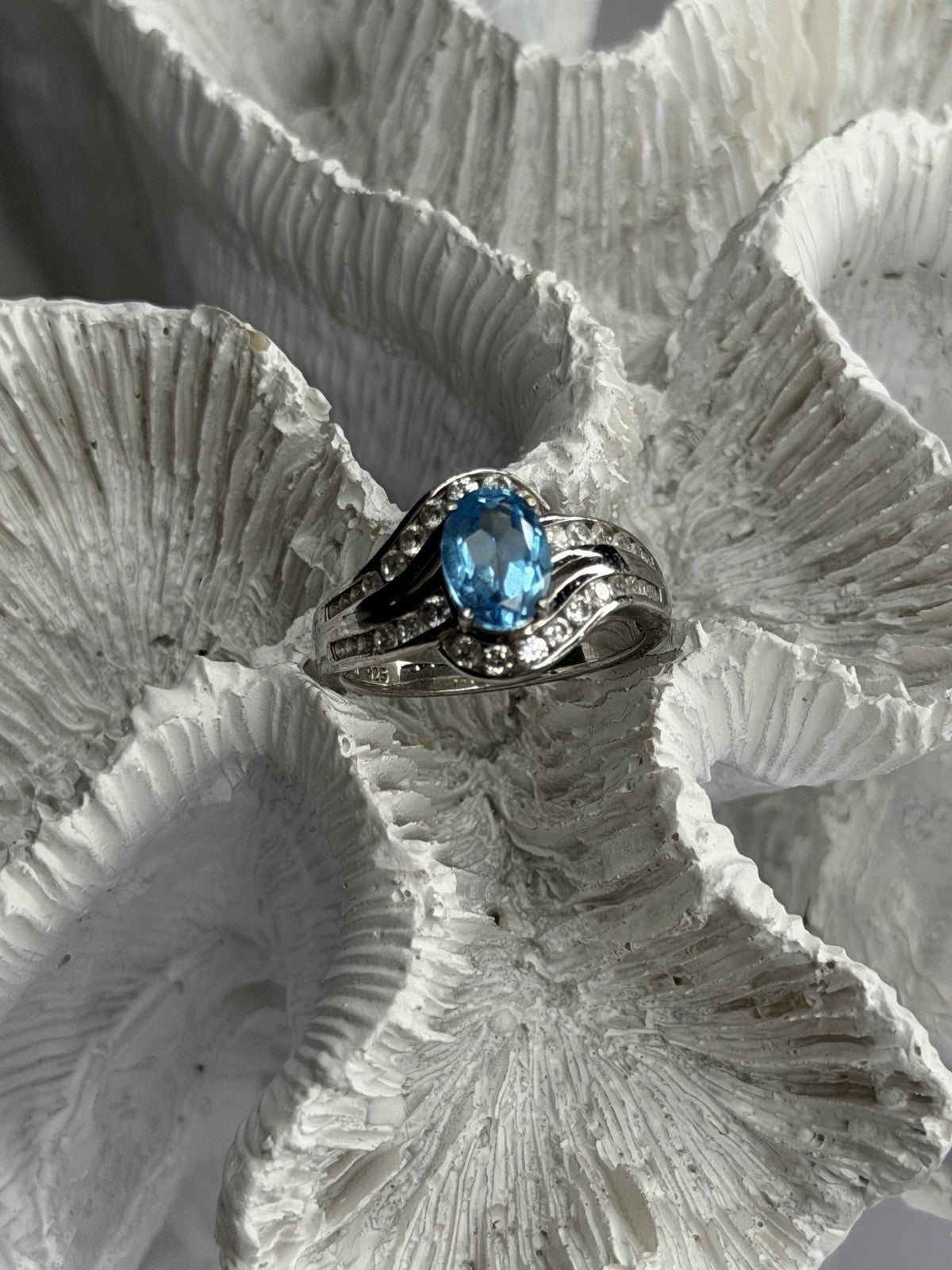 Shiny 925 Sterling Silver Topaz & Beryl Ring Size 7