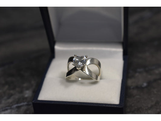 925 Sterling Silver CZ "Heart" Ring Size 8