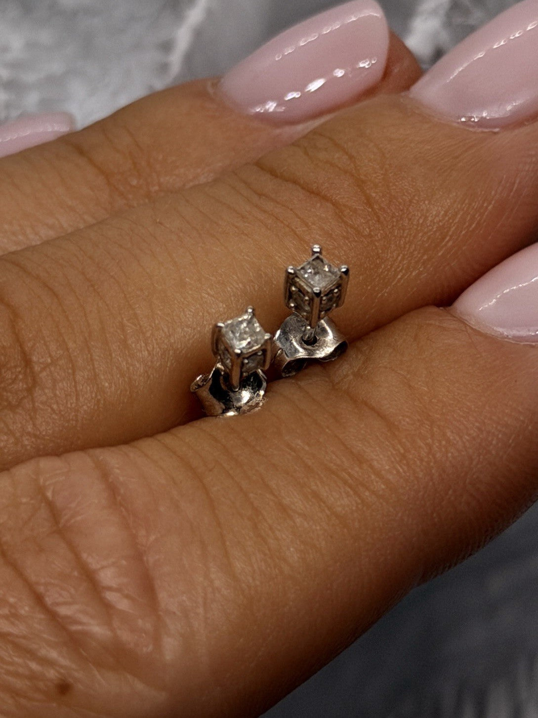 10K White Gold Princess Cut Diamond Stud Earrings 0.25 CTW