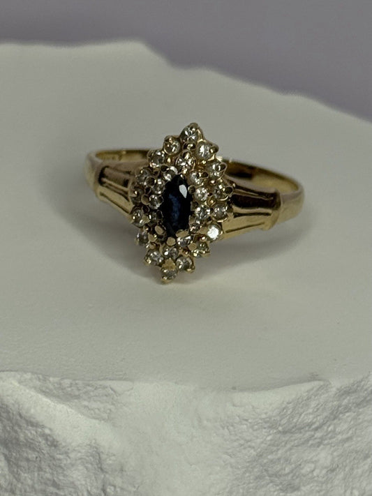 14K Yellow Gold Sapphire & Diamonds Ring Size 9