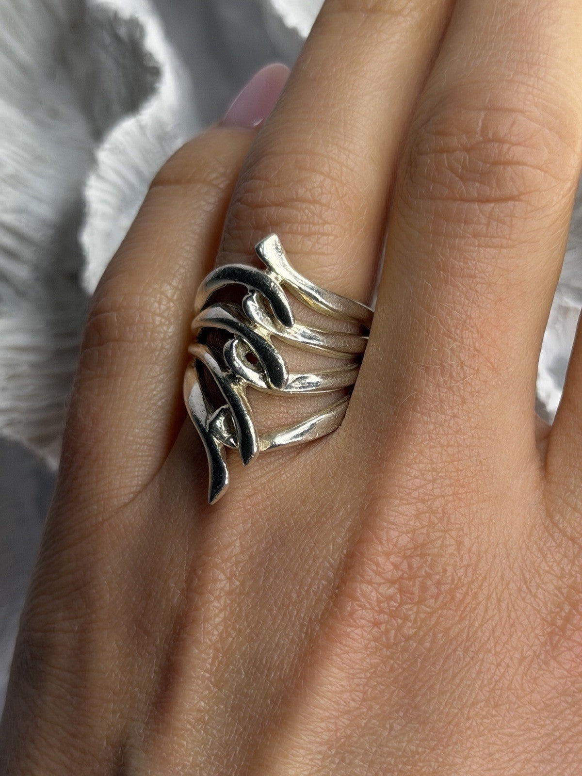 Unique Design 925 Sterling Silver Ring Size 7