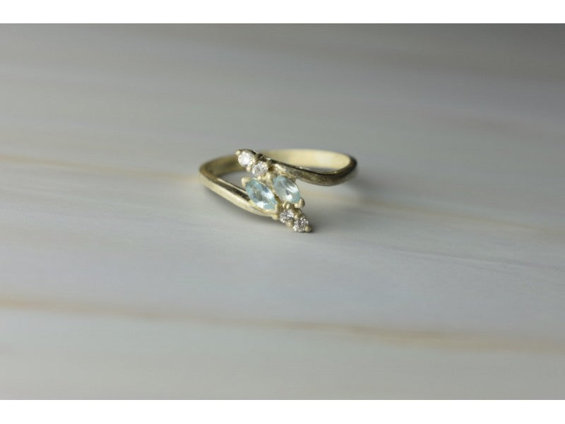 925 Sterling Silver Blue Spinel & CZ Ring Size 9