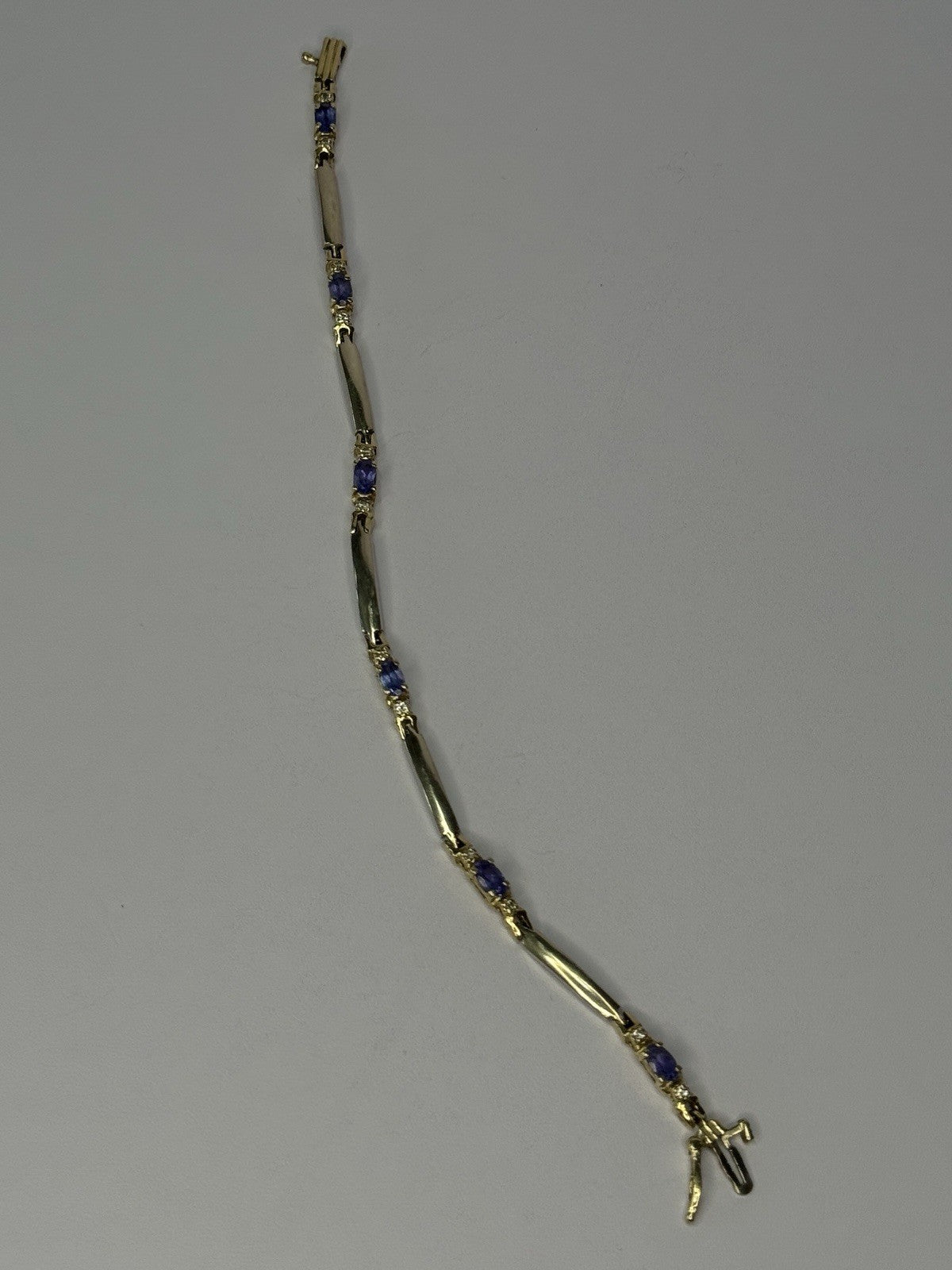 14K Yellow Gold Tanzanite & Diamond Bracelet Length 7.5 Inch