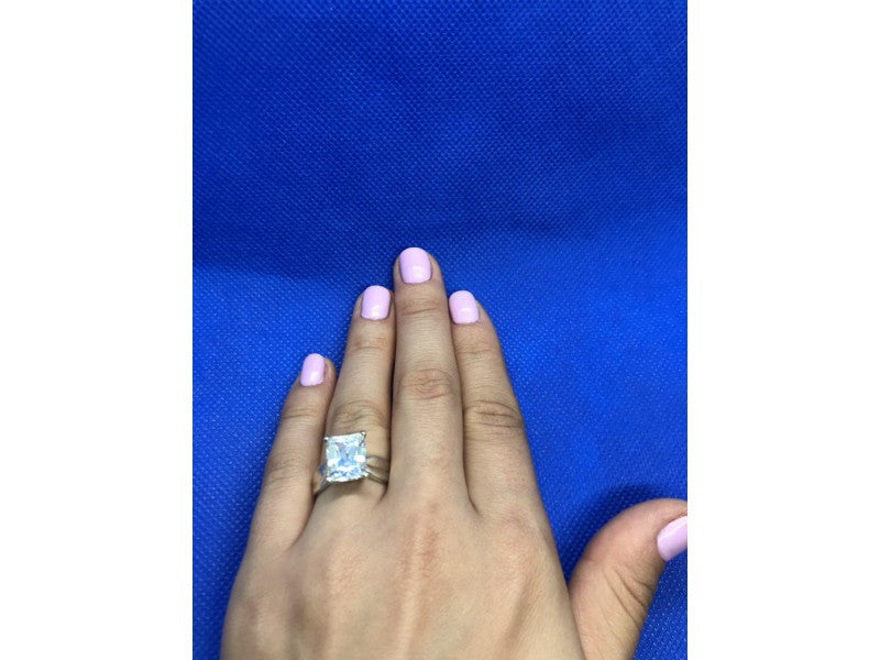 925 Sterling Silver White CZ Ring Size 6.5