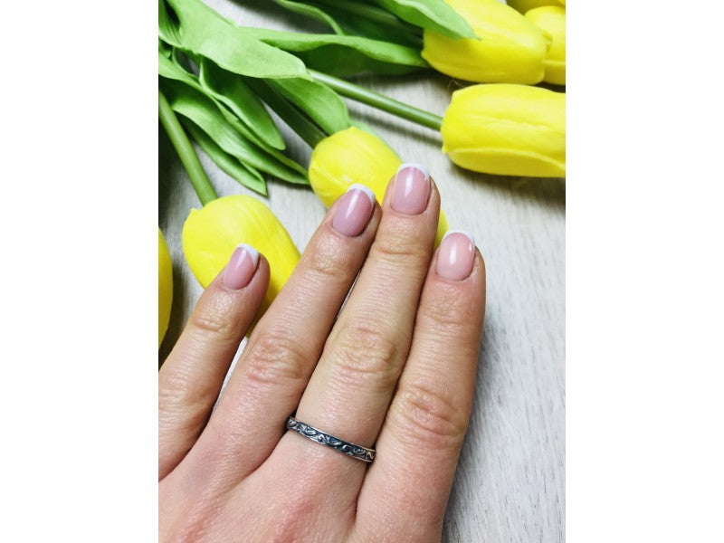 925 Sterling Silver Band Ring Size 9