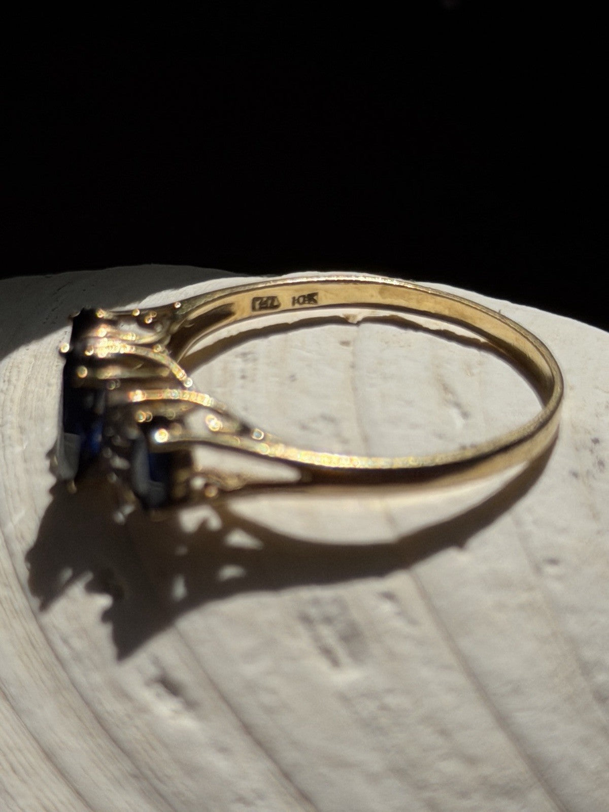 10K Yellow Gold Marquise Blue Sapphire & Diamond Ring Size 8.5