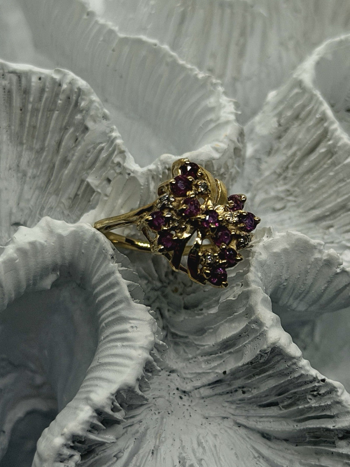10K Yellow Gold Ruby & Diamond Floral Cocktail Ring Size 6
