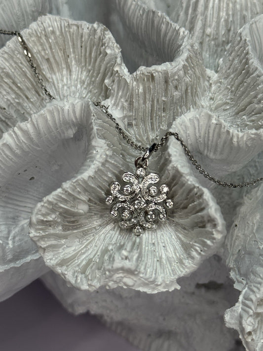 14K WHITE GOLD DIAMONDS NECKLACE LENGTH 17 INCH