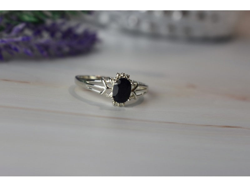 925 Sterling Silver Black Spinel Ring Size 10.25
