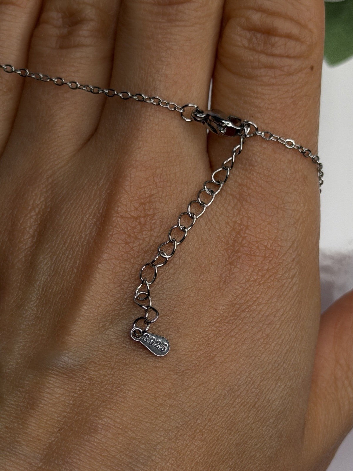 925 Sterling Silver Blue Shiny Cz Necklace Length 16/18 in