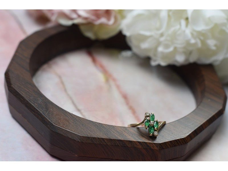 10K Yellow Gold Emerald & Diamonds Ring Size 6.75