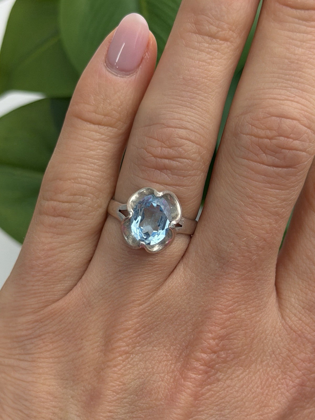 925 Sterling Silver Blue Topaz Ring Size 7.5