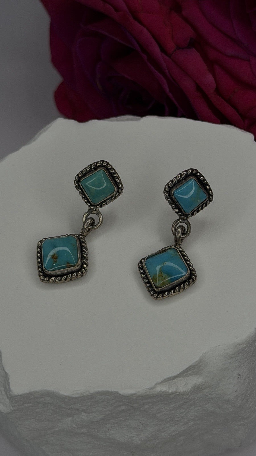 Vintage 925 Sterling Silver Blue Quoc Turquoise Dangle Earrings