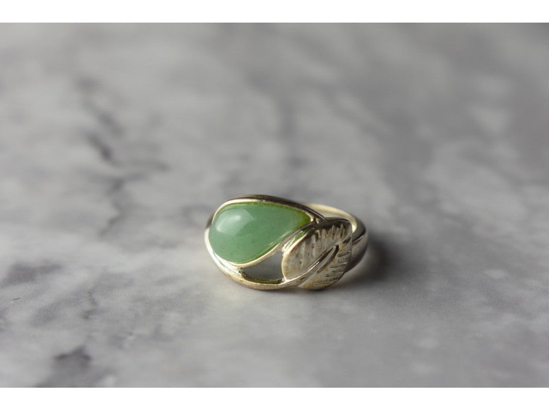 925 Sterling Silver Green Nephrite (Jade) Ring Size 6.5