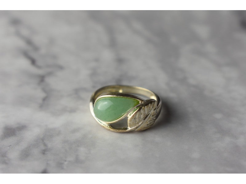 925 Sterling Silver Green Nephrite (Jade) Ring Size 6.5