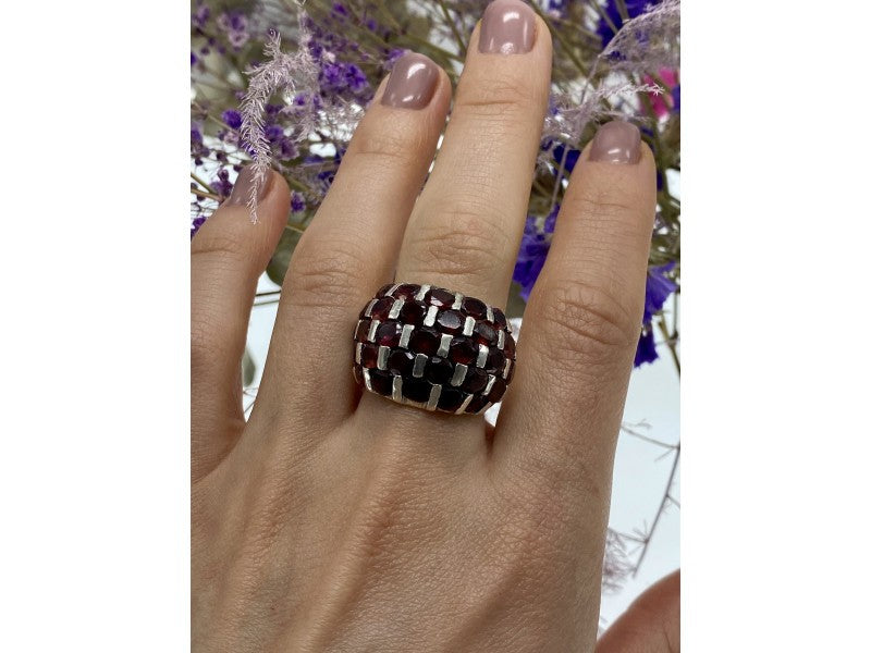 925 Sterling Silver Garnet Ring Size 8