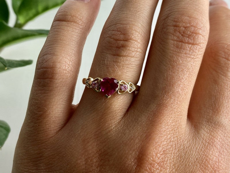 10K Yellow Gold STS Ruby Spinel & Diamond Heart Ring Size 7
