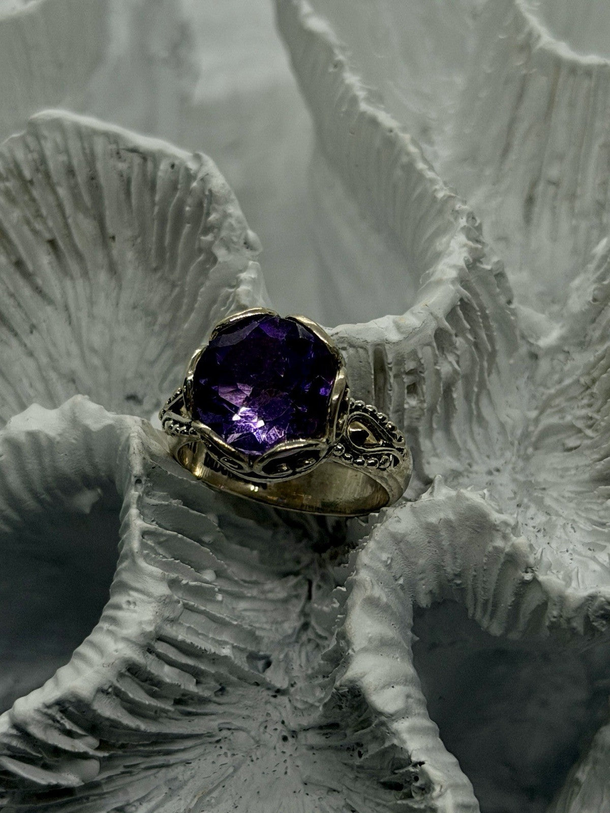 925 Sterling Silver & 18K Yellow Gold Part Amethyst Ring Size 5