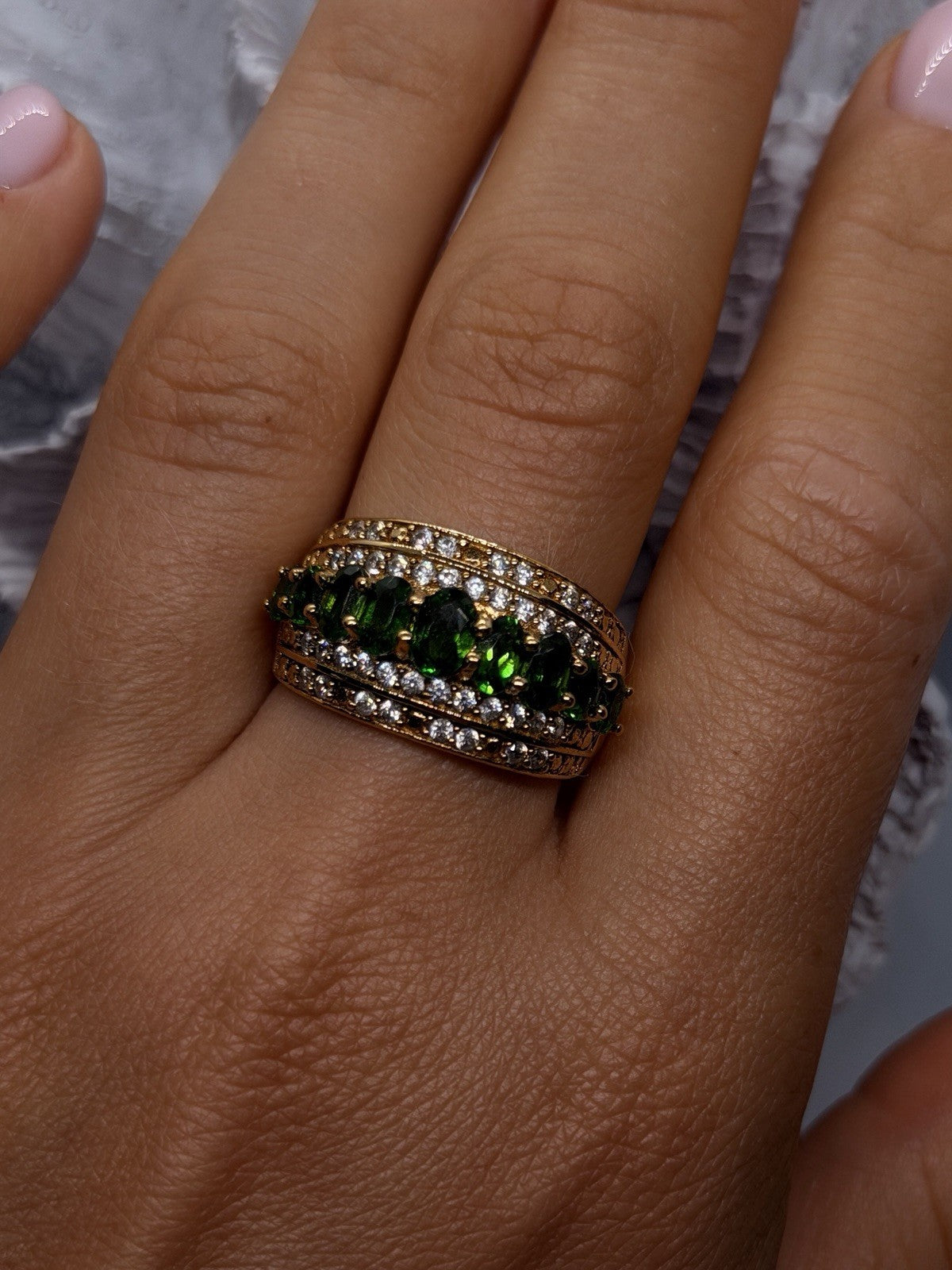 925 Sterling Silver Gold Plated Green Peridot Stones & Beryl Ring Size 10