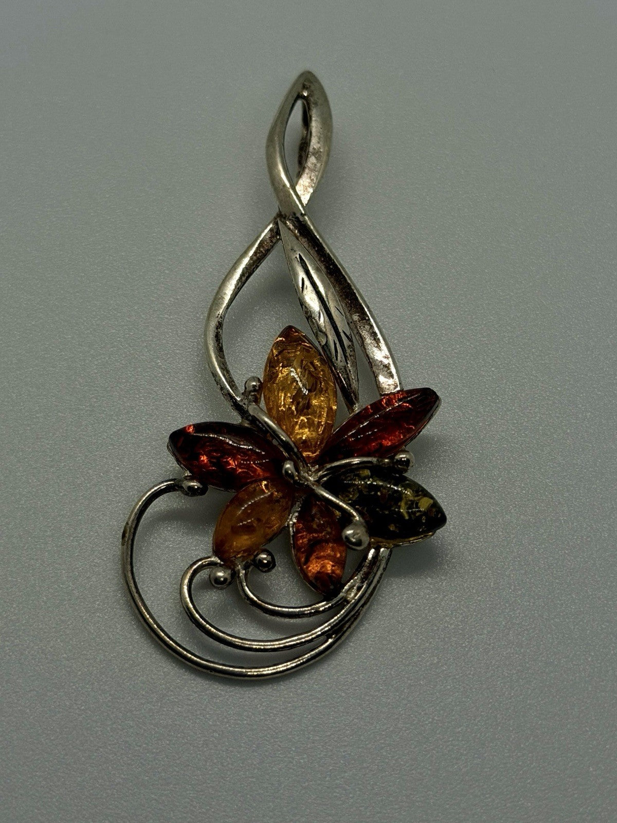 Vintage 925 Sterling Silver Multicolor Baltic Amber Floral Pendant