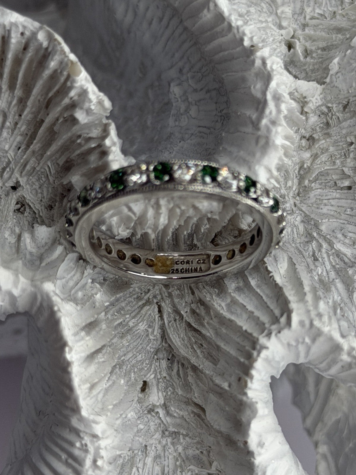 925 Sterling Silver White & Green Cz Band Ring Size 6