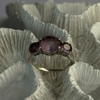 925 Sterling Silver Beautiful Amethyst Ring Size 10