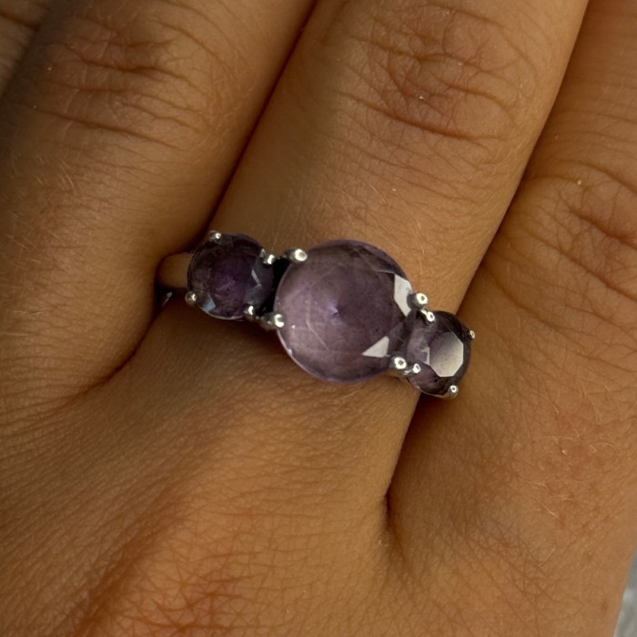 925 Sterling Silver Beautiful Amethyst Ring Size 10