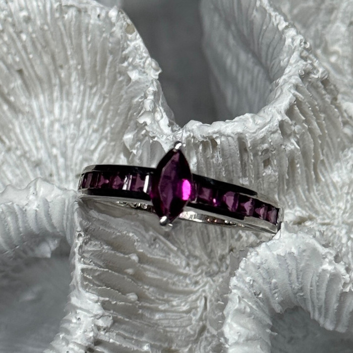 925 Sterling Silver Spinel Ring Size 7.5