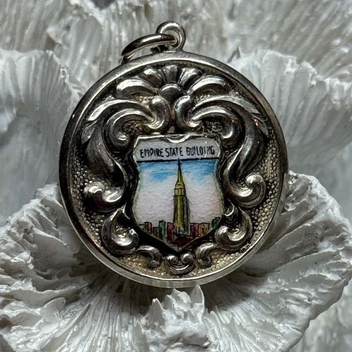 925 Sterling Silver Empire State Building Enamel Pendant Lenth 1.4 Inch