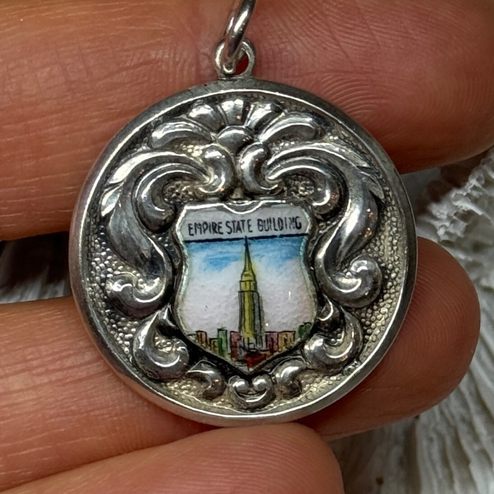 925 Sterling Silver Empire State Building Enamel Pendant Lenth 1.4 Inch