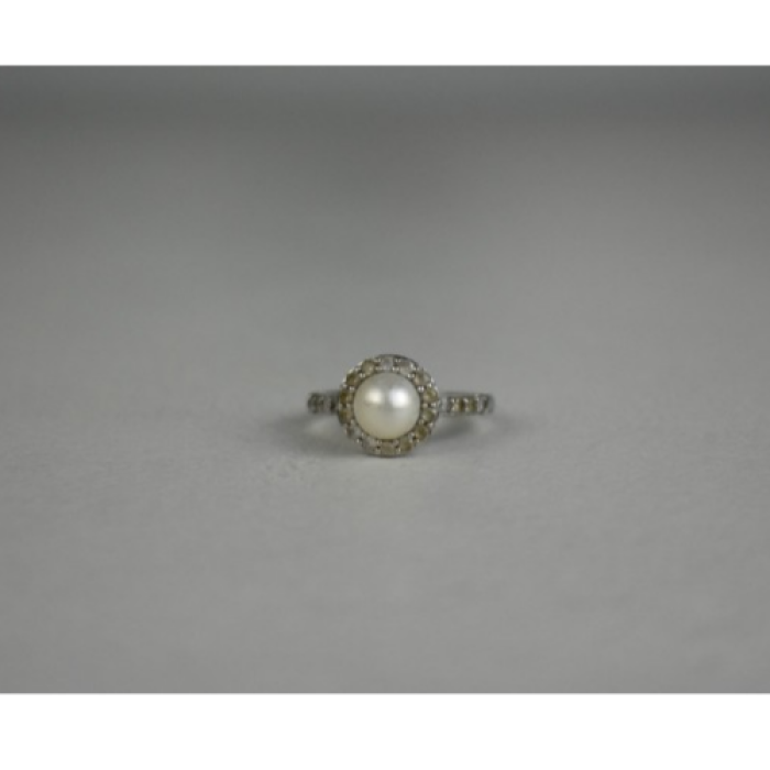 925 Sterling Silver Pearl & Colorless Spinel Ring Size 7