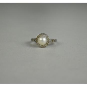925 Sterling Silver Pearl & Colorless Spinel Ring Size 7