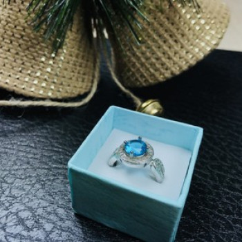 925 Sterling Silver Blue Topaz Ring Size 8