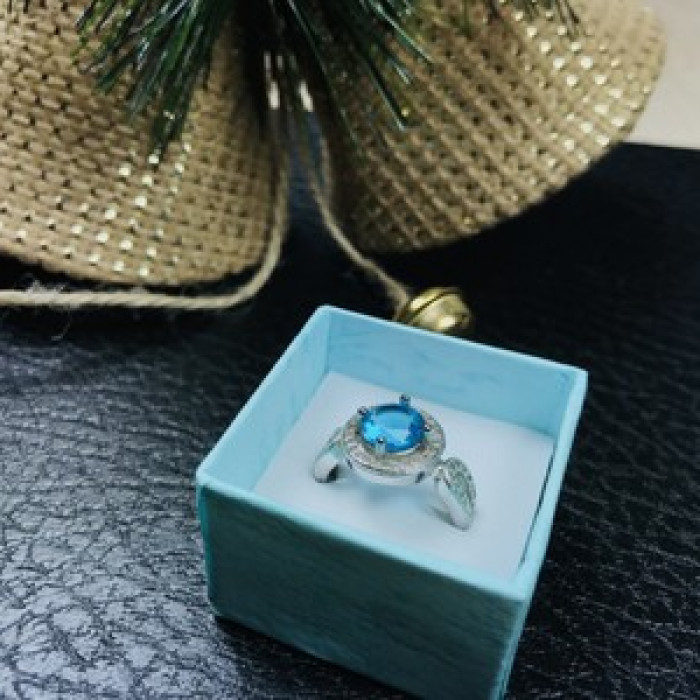 925 Sterling Silver Blue Topaz Ring Size 8