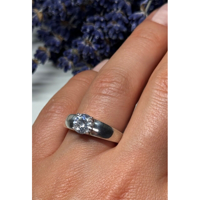 925 Sterling Silver CZ Ring Size 7