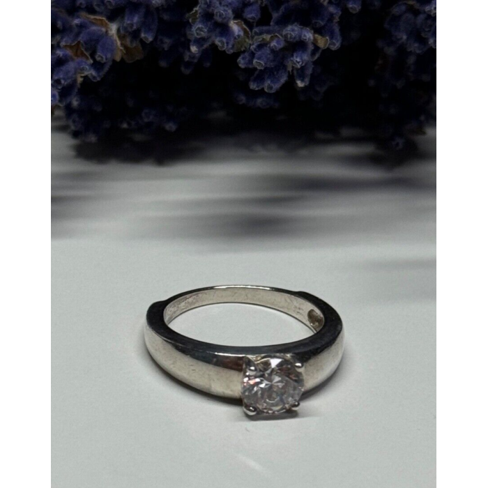 925 Sterling Silver CZ Ring Size 7