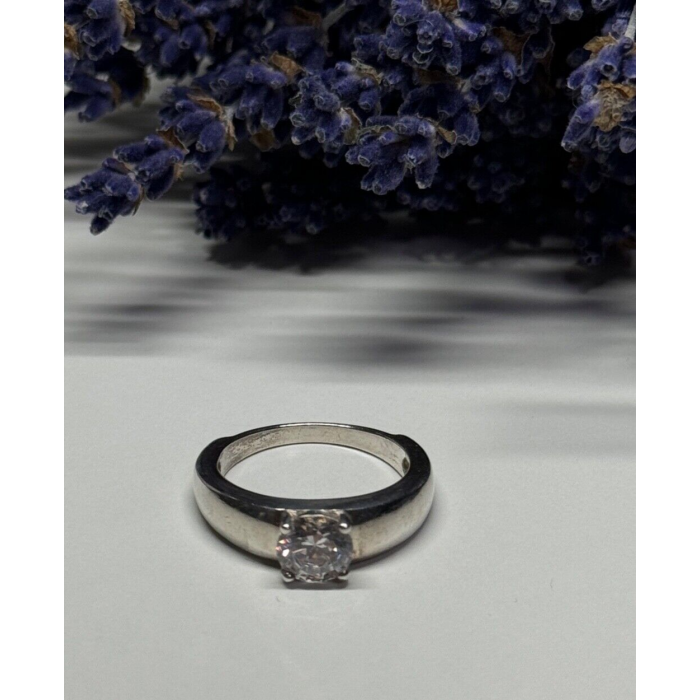 925 Sterling Silver CZ Ring Size 7
